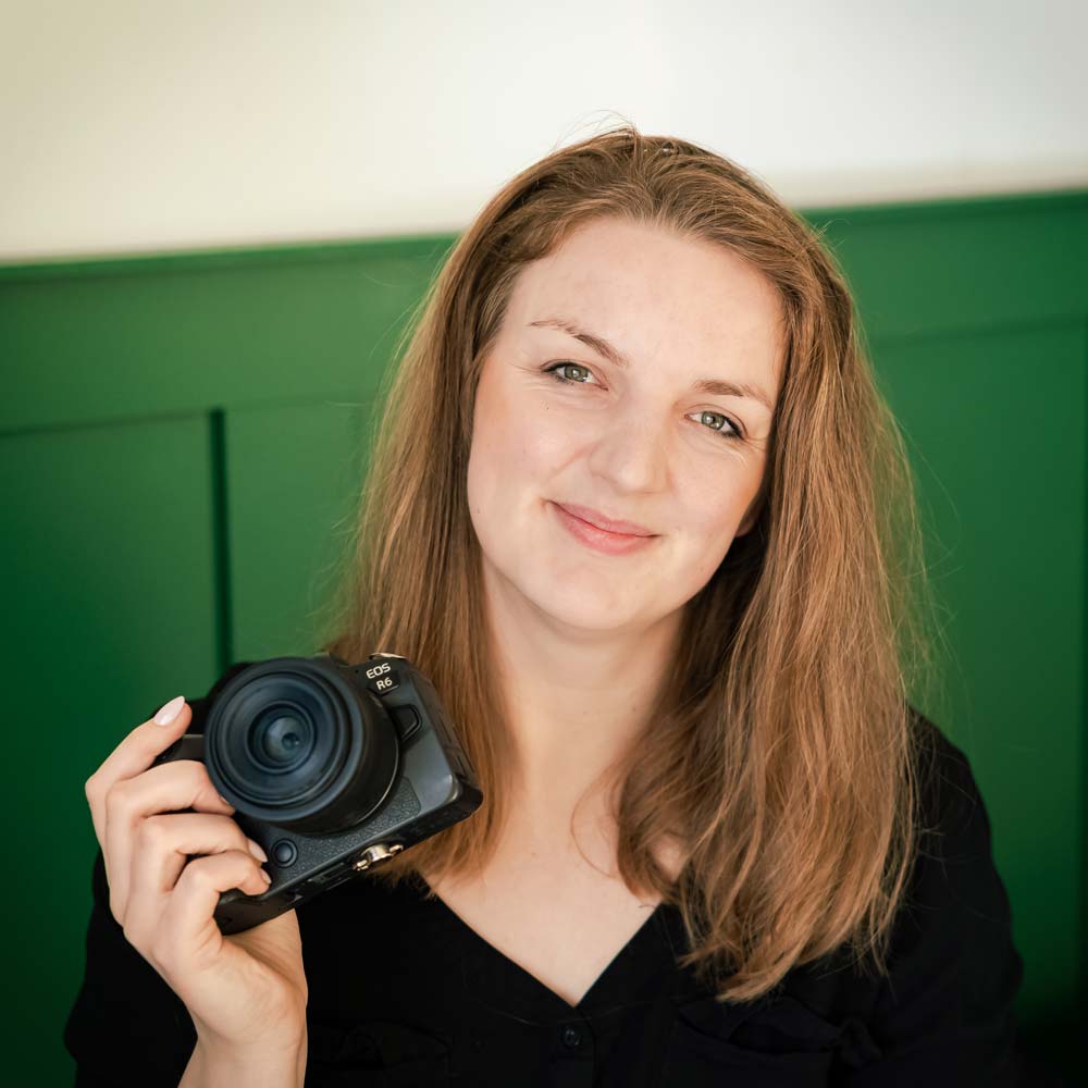 Profielfoto van Angela Kiemeneij Fotografie uit Oirschot. Maar ze komt ook in Eindhoven, Den Bosch en Tilburg en daar buiten.