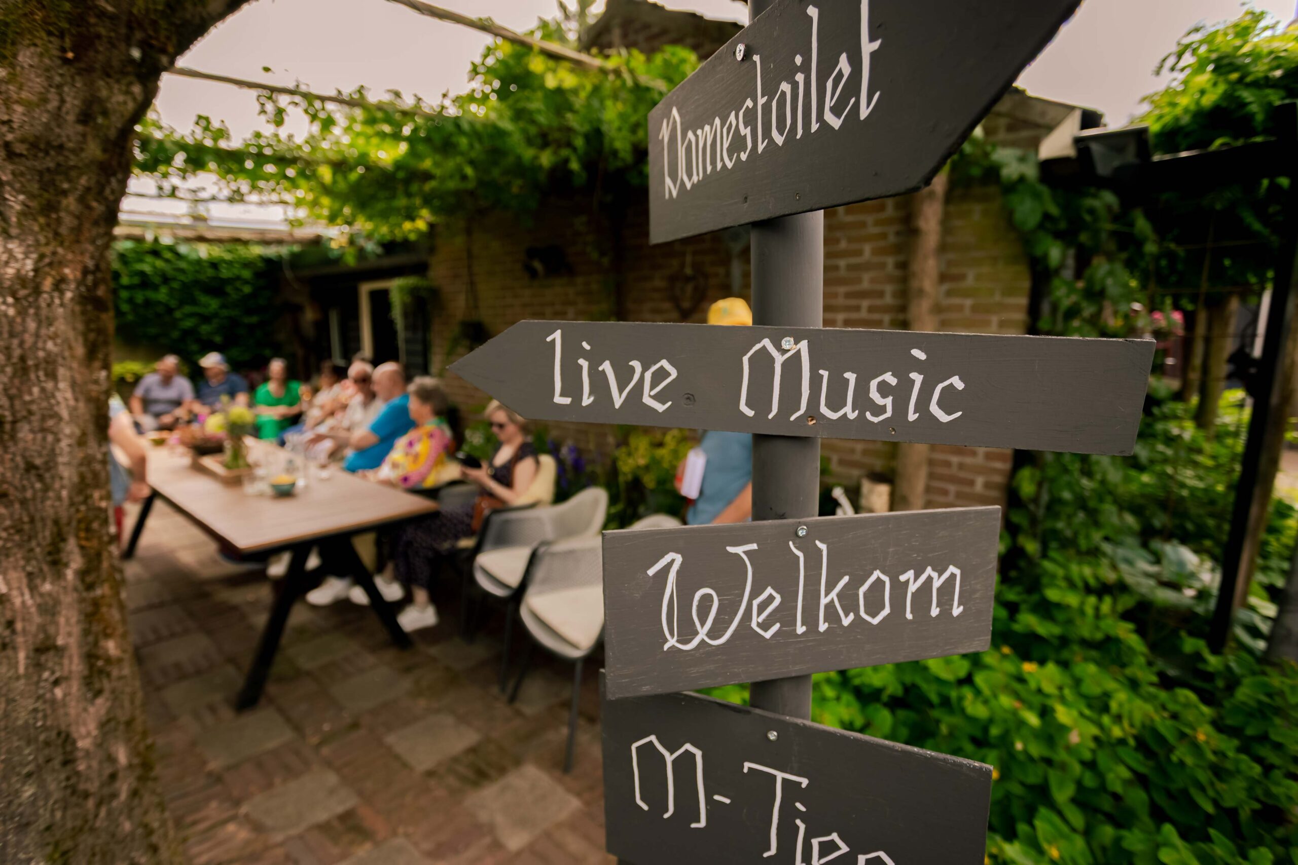 Eventfotograaf Angela Kiemeneij Fotografie uit Oirschot maar komt ook in Eindhoven, Tilburg en Den Bosch. Deze foto is gemaakt voor Visit Oirschot tijdens de kom maar achterom.